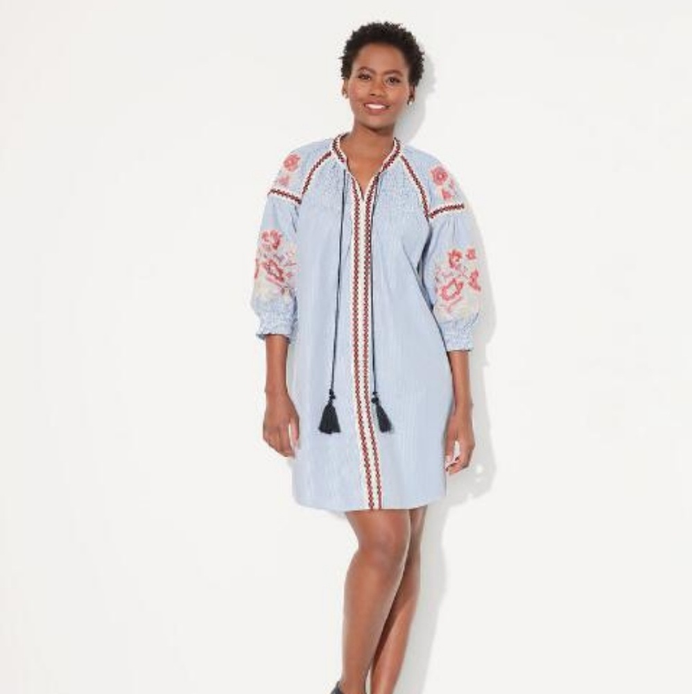Romeo+Juliet Embroidered Shift Dress